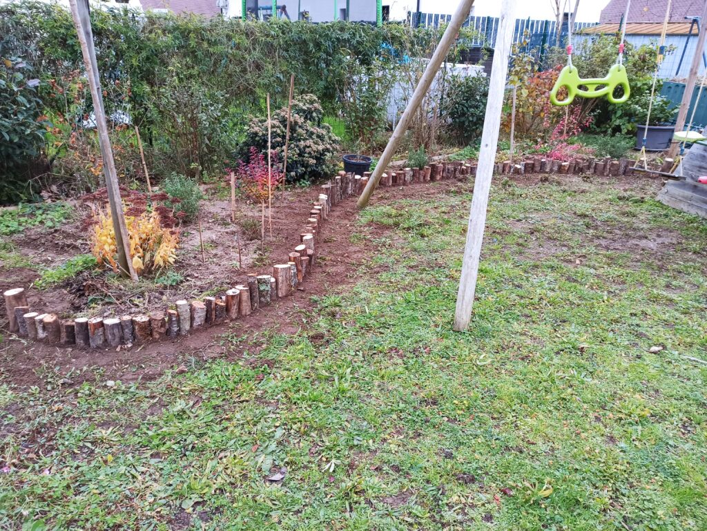 pose bordure rondin bois création